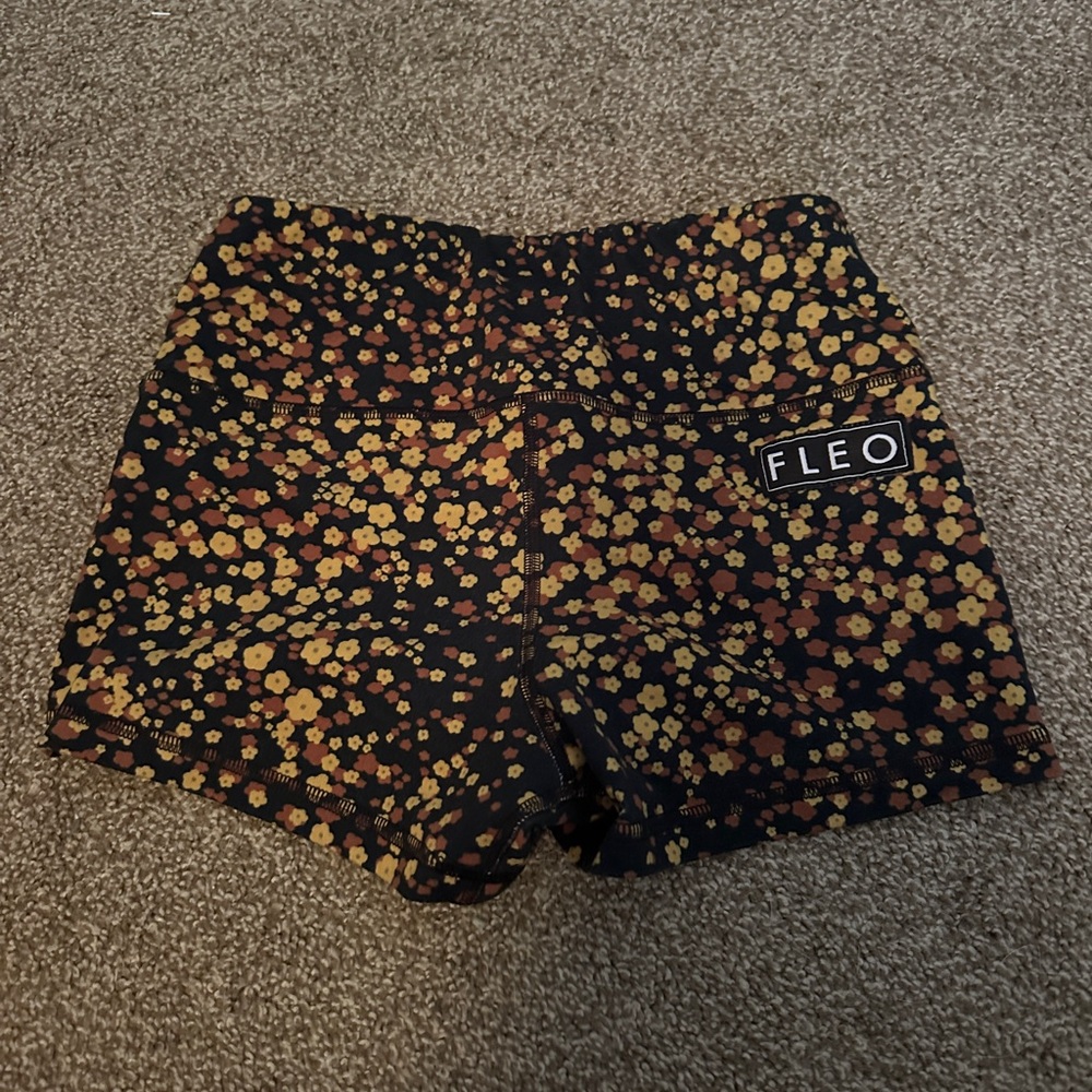 Fleo Black and Yellow Athletic Shorts for Active Comfort